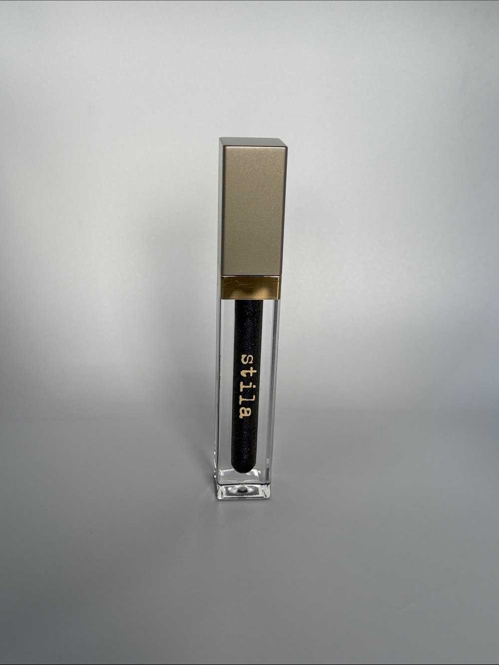 Stila lip gloss— in the black